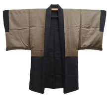 Load image into Gallery viewer, Men&#39;s Haori Vintage(1950-1980) Black Kiyomizudera Temple Silk #10409A2
