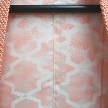 Load image into Gallery viewer, Haori Jacket Vintage(1950-1980) Light Orange Vermillion Shibori Mountain Silk #10109D2
