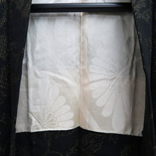 Load image into Gallery viewer, Haori Jacket Vintage(1950-1980) Black Gold Flower Silk #10590C1
