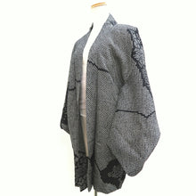 Load image into Gallery viewer, Haori Jacket Vintage(1950-1980) Black Shibori Chrysanthemum Silk #10095D2
