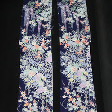 Load image into Gallery viewer, CC1002C1 Silk 8pcs Bundle Kimono Fabric Flower Navy White 55.1x5.9in(140x15cm)
