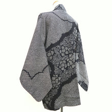 Load image into Gallery viewer, Haori Jacket Vintage(1950-1980) Black Shibori Chrysanthemum Silk #10095D2
