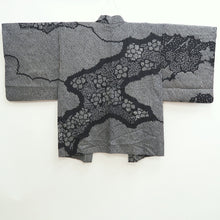 Load image into Gallery viewer, Haori Jacket Vintage(1950-1980) Black Shibori Chrysanthemum Silk #10095D2
