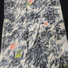 Load image into Gallery viewer, KK1476A2 Silk Kimono Fabric Vintage(1950-1980) Meisen White 86.2x12.2in(219x31cm)
