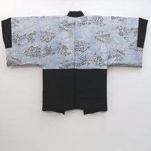 Load image into Gallery viewer, Men&#39;s Haori Vintage(1950-1980) Black Habutae Catsle Landscape Silk #9979C2
