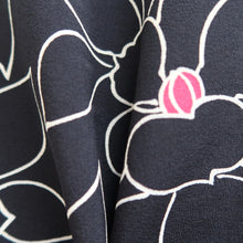 Load image into Gallery viewer, Haori Jacket Black Camellia Silk #10671C5
