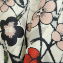 Load image into Gallery viewer, Haori Jacket Vintage(1920-1950) White Meisen Floral pattern Silk #11001F5
