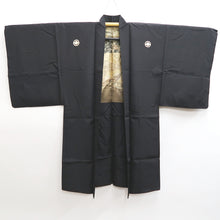 Load image into Gallery viewer, Men&#39;s Haori Vintage(1950-1980) Black Montsuki Habutae Kyoto Landscape Silk #9818B1
