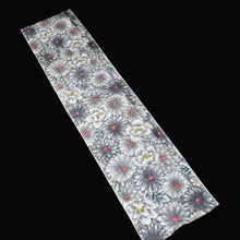 Load image into Gallery viewer, KK1478A2 Silk Kimono Fabric Vintage(1950-1980) Meisen White Black 56.3x12.6in(143x32cm)

