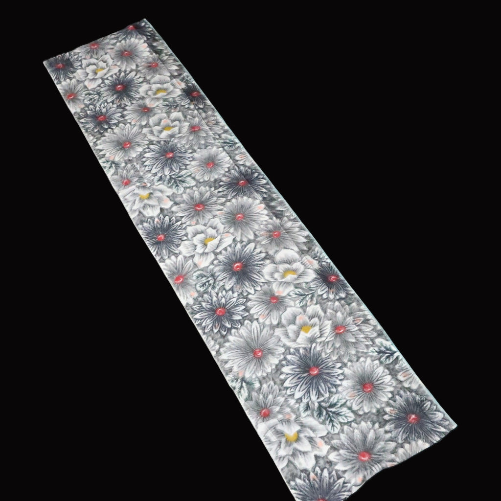 KK1478A2 Silk Kimono Fabric Vintage(1950-1980) Meisen White Black 56.3x12.6in(143x32cm)