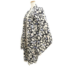 Load image into Gallery viewer, Haori Jacket Vintage(1920-1950) Black White Meisen Floral pattern Silk #11033A2
