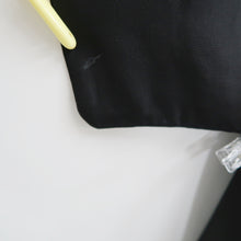 Load image into Gallery viewer, Men's Haori Vintage(1950-1980) Black Montsuki Habutae Ukiyoe Silk #10881E4
