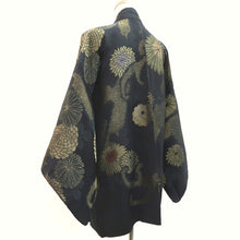 Load image into Gallery viewer, Haori Jacket Vintage(1950-1980) Black Gold Chrysanthemum Silk #10006C3
