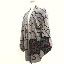 Load image into Gallery viewer, Haori Jacket Vintage(1950-1980) Black Shibori Cloud Chrysanthemum Silk #10022C4
