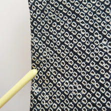 Load image into Gallery viewer, Haori Jacket Vintage(1950-1980) Black Full Shibori Chrysanthemum Silk #10216E2
