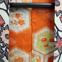 Load image into Gallery viewer, Haori Jacket Vintage(1950-1980) Off white Botanical Silk #11013A1
