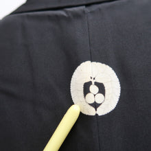 Load image into Gallery viewer, Men&#39;s Kimono Vintage(1950-1980) Black Montsuki Silk #10463A4
