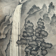 Load image into Gallery viewer, Men&#39;s Haori Vintage(1950-1980) Black Montsuki Habutae Kyoto Landscape Silk #9818B1
