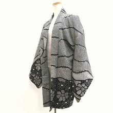 Load image into Gallery viewer, Haori Jacket Vintage(1950-1980) Black Shibori Chrysanthemum Ryusui Silk #10052C5
