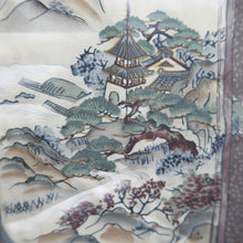 Load image into Gallery viewer, Men's Haori Vintage(1950-1980) Black Montsuki Habutae Ukiyoe Silk #10881E4
