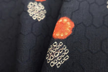 Load image into Gallery viewer, Haori Jacket Vintage(1950-1980) Black Shibori Bishamon Kikkou Silk #8704J2
