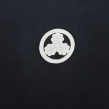 Load image into Gallery viewer, Men&#39;s Haori Vintage(1950-1980) Black Montsuki Landscape Silk #10412A2
