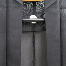 Load image into Gallery viewer, Men&#39;s Haori Vintage(1950-1980) Black See-Through Montsuki Silk #10426A3
