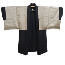 Load image into Gallery viewer, Men&#39;s Haori Vintage(1950-1980) Black Montsuki Dragon Tiger Silk #10438A3
