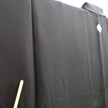 Load image into Gallery viewer, Men's Kimono Vintage(1950-1980) Black Montsuki Habutae Silk #10868E4
