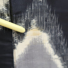 Load image into Gallery viewer, Kimono Vintage(1920-1950) Red Black Green Meisen Wave Silk #10768D4
