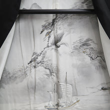 Load image into Gallery viewer, Men's Haori Vintage(1950-1980) Black Montsuki Landscape Wide Silk #10883E4
