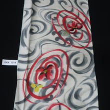 Load image into Gallery viewer, KK1514A2 Silk Kimono Fabric Vintage(1920-1950) Meisen White 57.1x12.6in(145x32cm)
