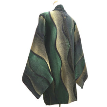 Load image into Gallery viewer, Haori Jacket Vintage(1950-1980) Black Gold Green Tatewaku Silk #10128D3
