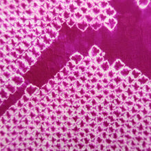 Load image into Gallery viewer, Haori Jacket Vintage(1920-1950) Magenta Shibori Orizuru Silk #11035A2
