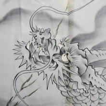 Load image into Gallery viewer, Men&#39;s Haori Vintage(1950-1980) Black Montsuki Dragon Wide Silk #10439A3

