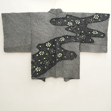 Load image into Gallery viewer, Haori Jacket Vintage(1950-1980) Black Shibori Ryusui Flower Silk #10024C4
