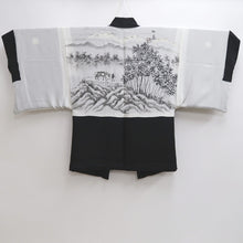 Load image into Gallery viewer, Men&#39;s Haori Vintage(1950-1980) Black Habutae Mountain Landscape Silk #9983C2
