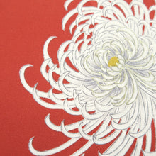 Load image into Gallery viewer, Kimono Vintage(1950-1980) Vermillion Chrysanthemum Silk #10780D4
