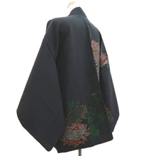 Load image into Gallery viewer, Haori Jacket Vintage(1950-1980) Black Chrysanthemum Silk #10116D2
