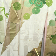 Load image into Gallery viewer, Furisode Vintage(1950-1980) White Gold Green Embroidery Chrysanthemum Bamboo Silk #10547B3
