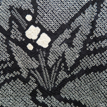 Load image into Gallery viewer, Haori Jacket Vintage(1950-1980) Black Shibori Ryusui Silk #9886B3
