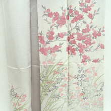 Load image into Gallery viewer, Kimono Off white Azalea Chrysanthemum Tall Silk #9939B5
