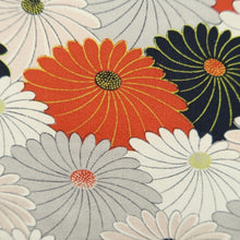 Load image into Gallery viewer, Haori Jacket Vintage(1950-1980) White Black Red Chrysanthemum Silk #10588C1
