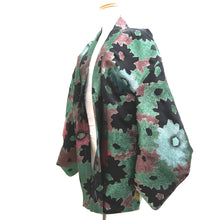 Load image into Gallery viewer, Haori Jacket Vintage(1950-1980) Black Green Gold Flower Silk #10087D1
