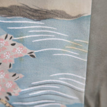 Load image into Gallery viewer, Men&#39;s Haori Vintage(1950-1980) Black Habutae Cherry Blossom Silk #9985C2
