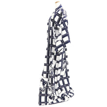 Load image into Gallery viewer, Yukata Vintage(1950-1980) White Navy Kabuki Cotton #10764D4
