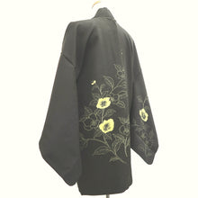 Load image into Gallery viewer, Haori Jacket Vintage(1950-1980) Black Flower Silk #10044C5
