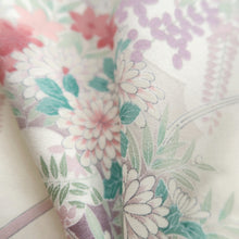 Load image into Gallery viewer, Kimono White Peacock Chrysanthemum Silk #10529B2
