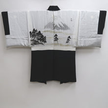 Load image into Gallery viewer, Men&#39;s Haori Vintage(1950-1980) Black Habutae Landscape Silk #9987C2
