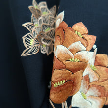 Load image into Gallery viewer, Haori Jacket Vintage(1950-1980) Black Fully Embroidered Flower Silk #10045C5
